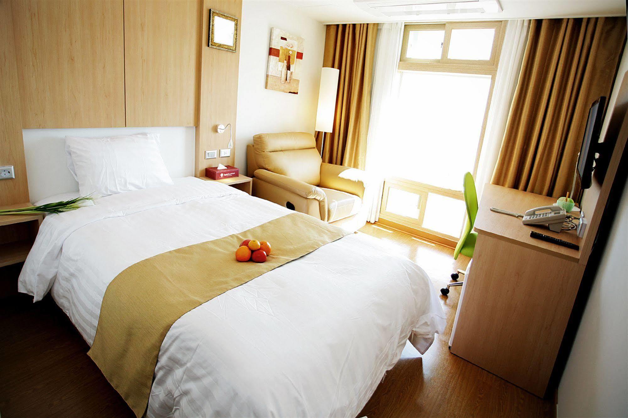 Gunsan Apple Tree Hotel Екстериор снимка