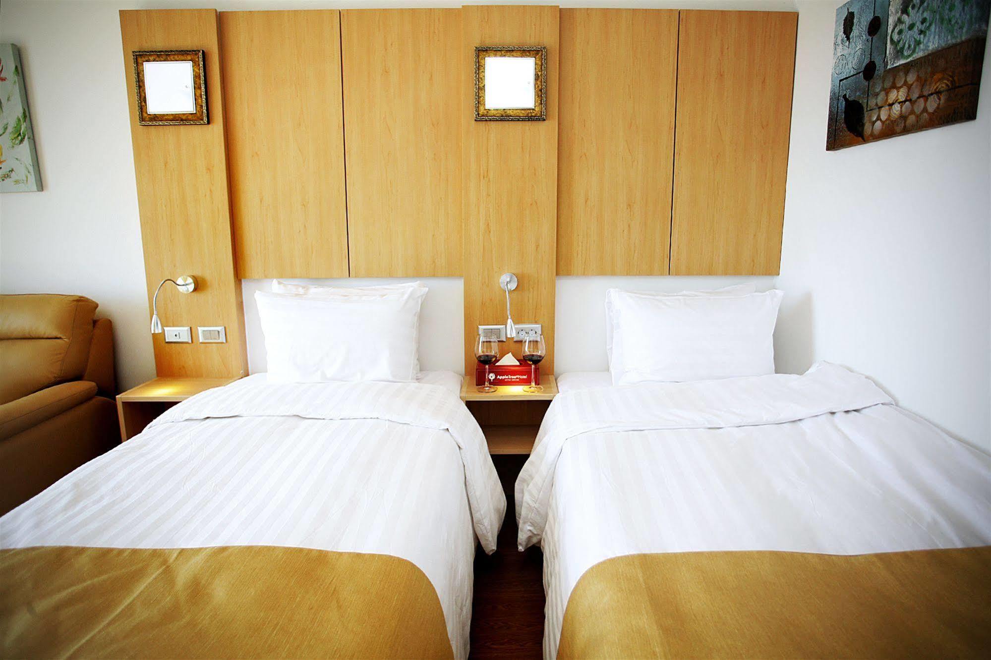Gunsan Apple Tree Hotel Екстериор снимка