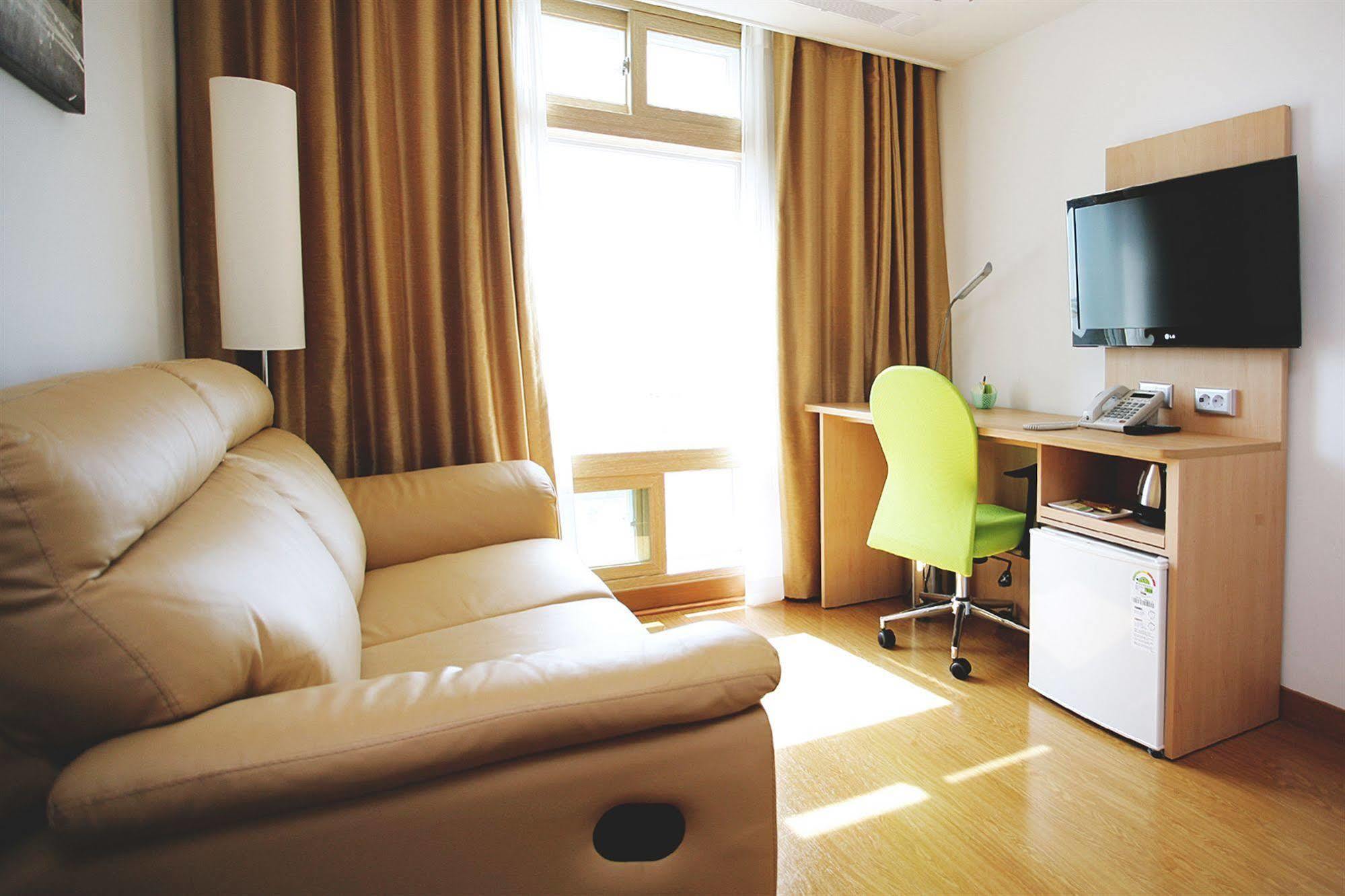 Gunsan Apple Tree Hotel Екстериор снимка